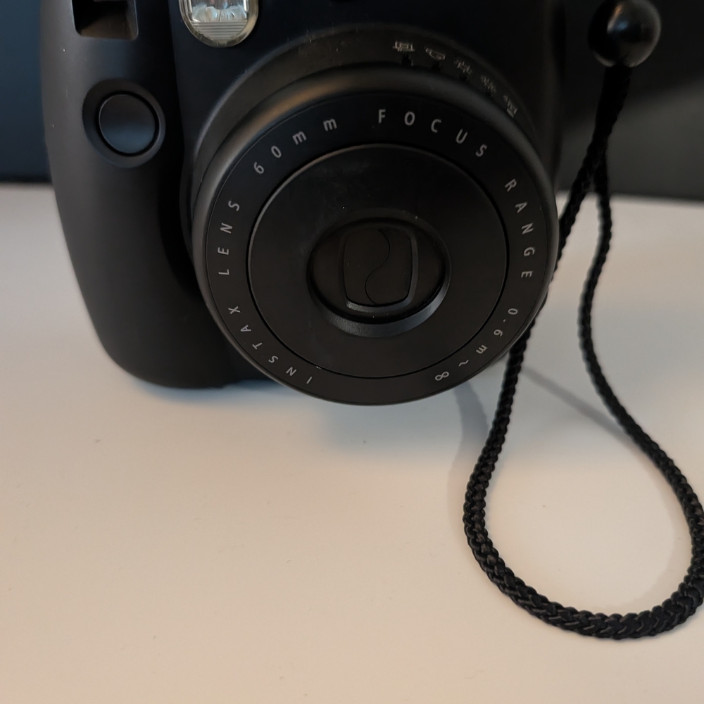 Fujifilm Instax Mini 8 One Black One White With White Case - Picture 5 of 6